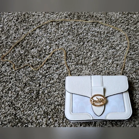 Coach Georgie Shoulder Bag Signature White Cream Light Pink - Picture 1 of 10